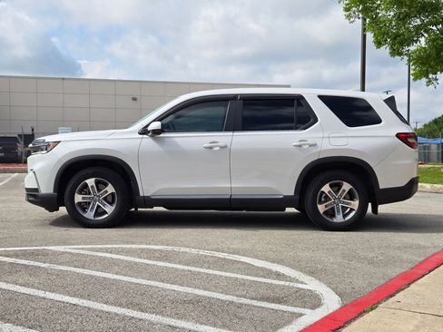 Used 2024 Honda Pilot EX-L image 6