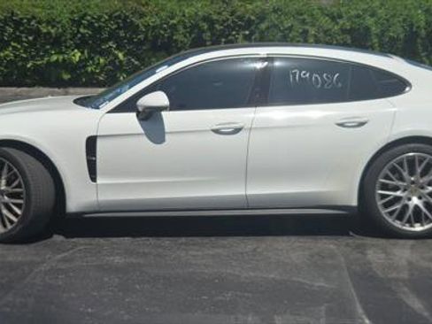 Used 2017 Porsche Panamera 4 AWD/4WD image 3