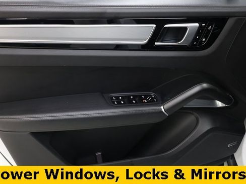 Used 2020 Porsche Cayenne Turbo image 49