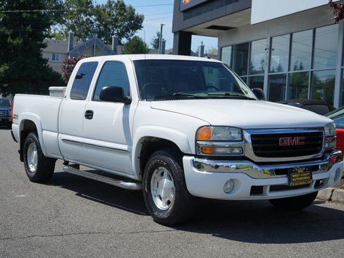 Used 2003 GMC Sierra 1500 SLT w/ SLT Preferred Equipment Group AWD/4WD image 9