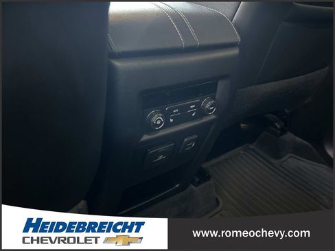 Certified 2023 Chevrolet Traverse Premier image 18