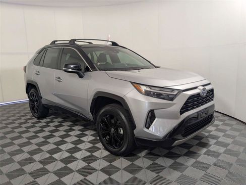 Certified 2022 Toyota RAV4 XSE AWD/4WD image 4