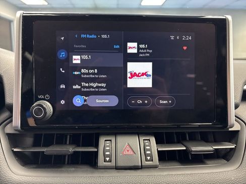 Used 2024 Toyota RAV4 Adventure AWD/4WD image 27