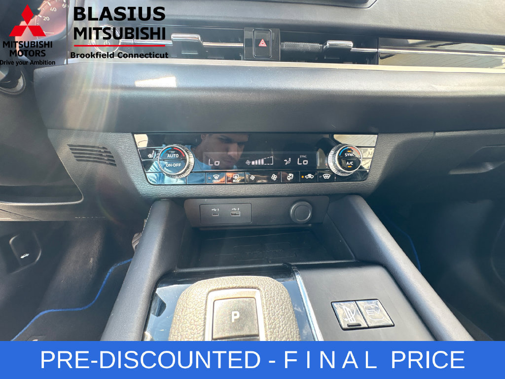 Used 2025 Mitsubishi Outlander ES AWD/4WD image 31