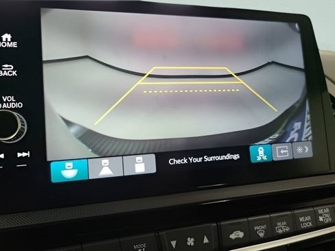 Used 2025 Honda Odyssey Touring image 34