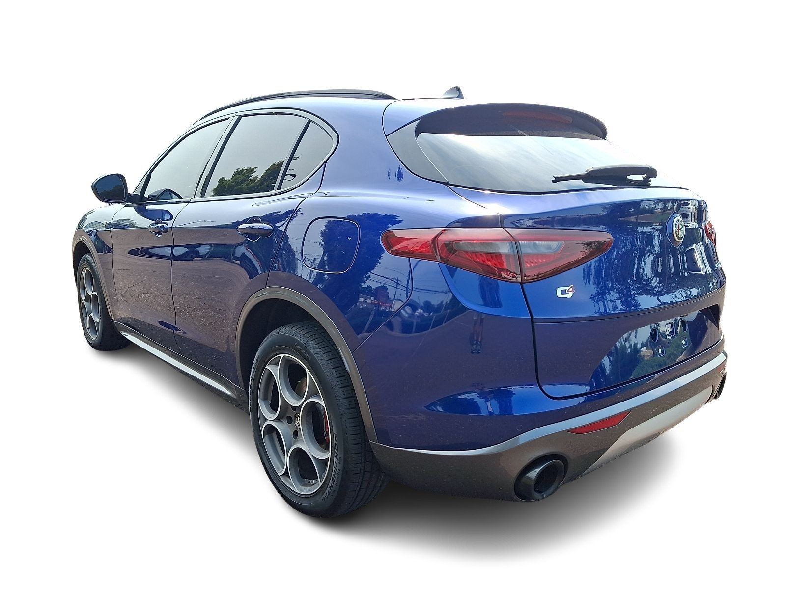 Used 2023 Alfa Romeo Stelvio Ti w/ Active Assist Plus Package AWD/4WD image 4