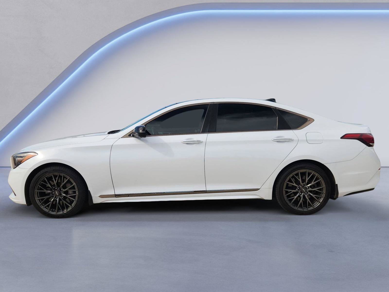 Used 2018 Genesis G80 3.3T Sport RWD image 5