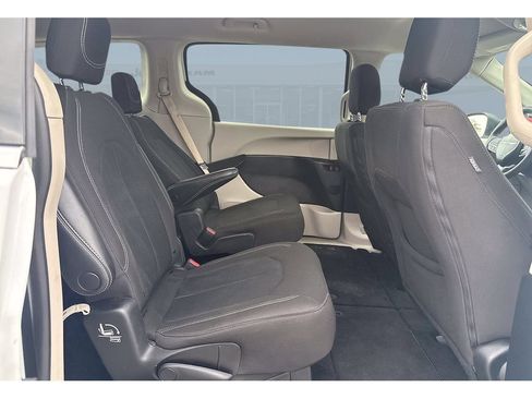Used 2023 Chrysler Voyager LX FWD image 37