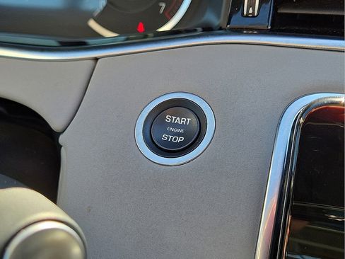 Used 2023 Land Rover Range Rover Evoque SE image 29