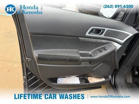 Used 2013 Ford Explorer XLT AWD/4WD image 6