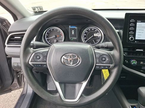 Used 2023 Toyota Camry LE image 19