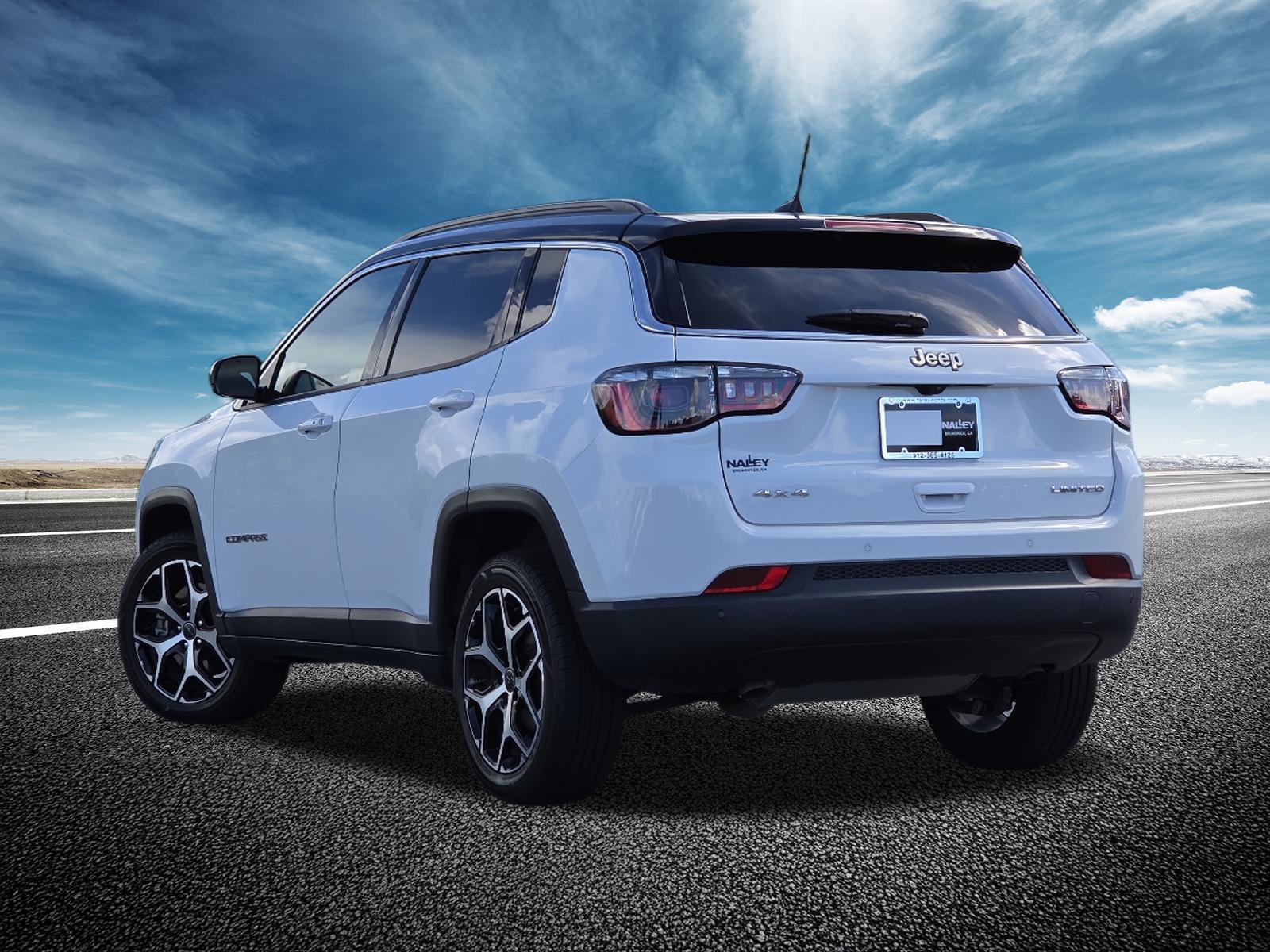 Used 2025 Jeep Compass Limited AWD/4WD image 15