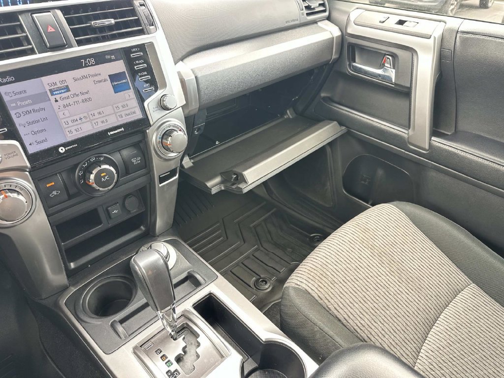 Used 2021 Toyota 4Runner SR5 AWD/4WD image 34