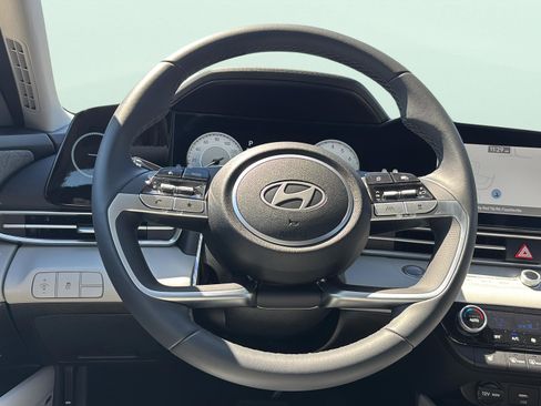 New 2026 Hyundai Elantra Limited FWD image 13