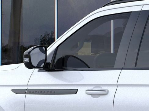 New 2025 Lincoln Navigator Reserve w/ Jet Appearance Package AWD/4WD image 20