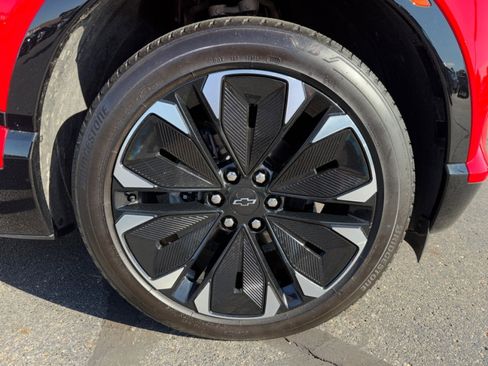 Used 2024 Chevrolet Blazer EV RS image 40