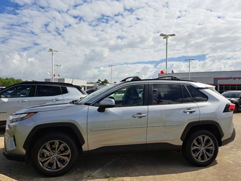 Used 2025 Toyota RAV4 XLE Premium image 1