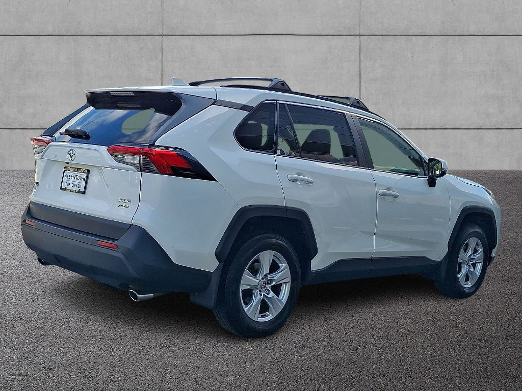 Used 2020 Toyota RAV4 XLE w/ Convenience Package AWD/4WD image 4