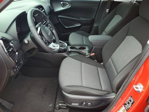 Used 2022 Kia Soul EX FWD image 5