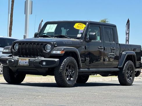 Used 2022 Jeep Gladiator Sport AWD/4WD image 12