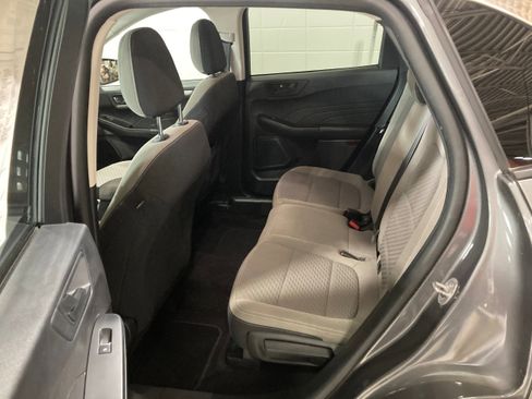 Used 2022 Ford Escape SE image 15
