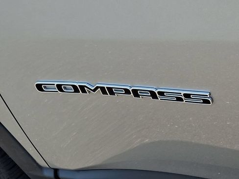 Used 2023 Jeep Compass Limited AWD/4WD image 33