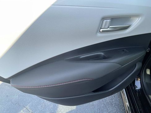 Used 2025 Toyota Corolla SE FWD image 12