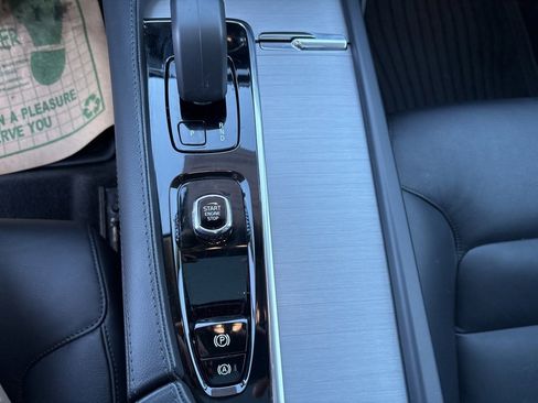 Certified 2023 Volvo XC90 B5 Core w/ Protection Package Premier image 30