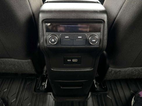 Used 2020 GMC Acadia SLE image 44