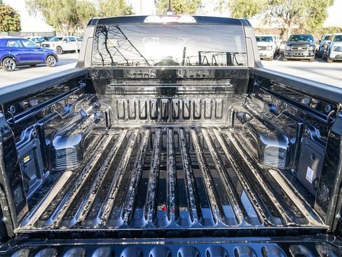 Used 2025 Ford Maverick XLT w/ XLT Luxury Package image 12