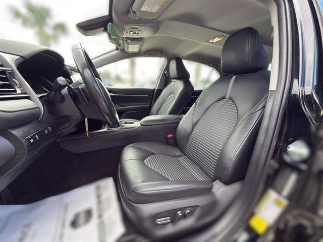 Used 2022 Toyota Camry SE FWD image 9