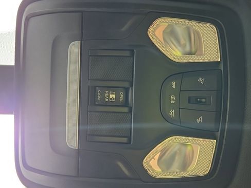 Used 2021 RAM 1500 Big Horn image 32