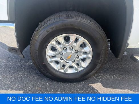 Used 2025 Chevrolet Silverado 3500 LT w/ Safety Package AWD/4WD image 28