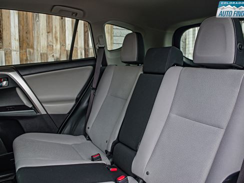 Used 2018 Toyota RAV4 XLE image 24