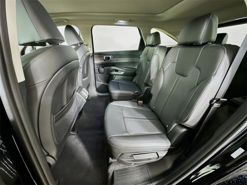 Certified 2025 Kia Sorento X-Line EX image 31
