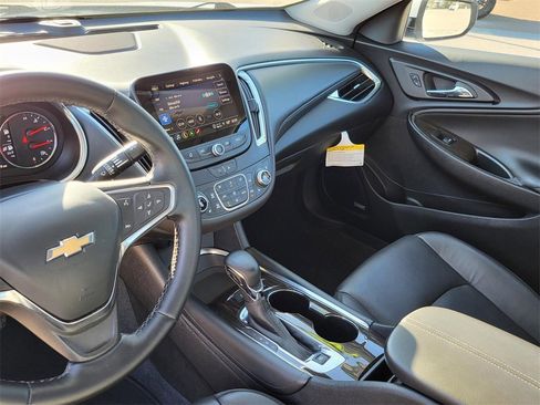 Used 2024 Chevrolet Malibu LT image 24
