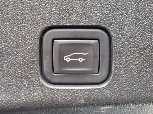 Used 2024 GMC Acadia Denali w/ Super Cruise Package image 32