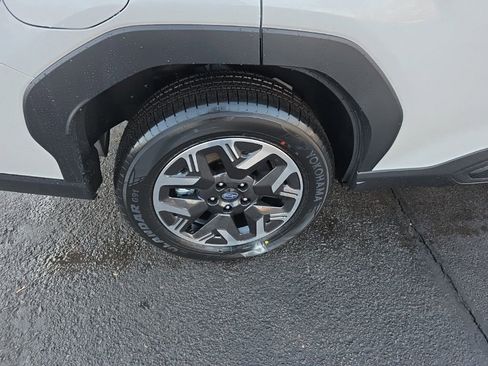 Used 2026 Subaru Forester Premium AWD/4WD image 24