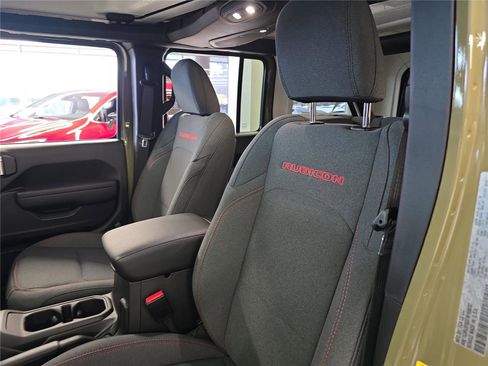 New 2026 Jeep Wrangler Rubicon w/ Steel Bumper Group image 11