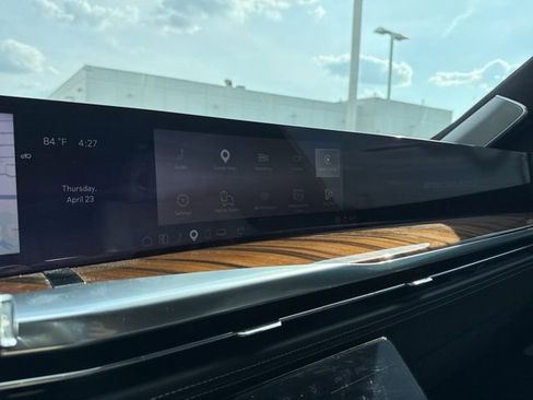 Used 2026 Cadillac Escalade Platinum Sport w/ LPO, ONYX Package AWD/4WD image 20