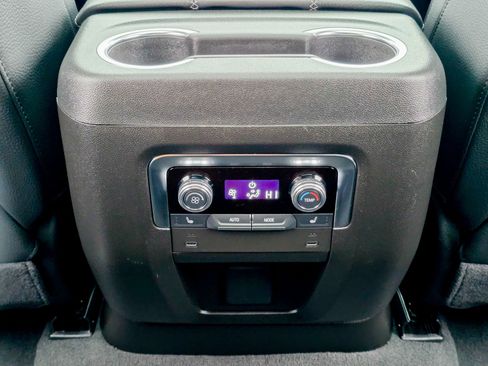 Used 2025 GMC Yukon XL Denali w/ Sun & Power Step Package image 41