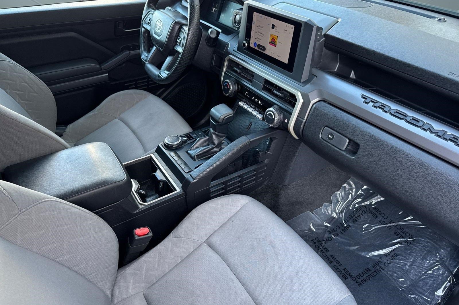 Used 2024 Toyota Tacoma SR5 AWD/4WD image 32