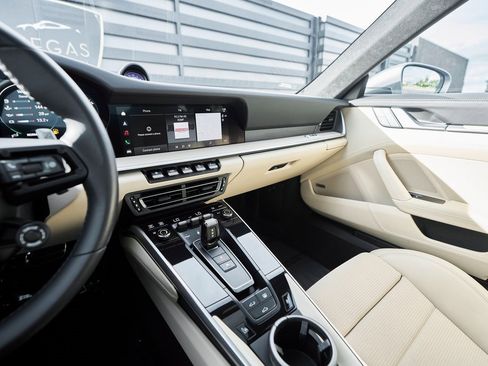 Used 2024 Porsche 911 Turbo S image 57