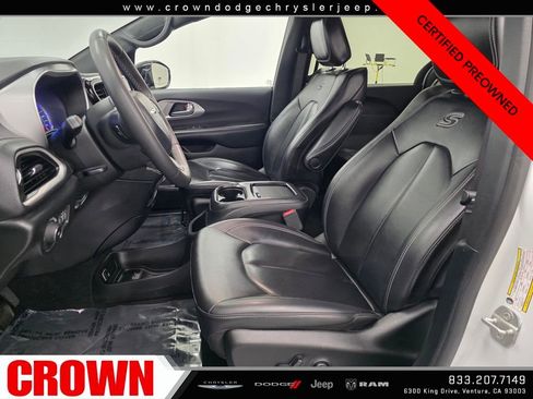 Certified 2024 Chrysler Pacifica Select image 16