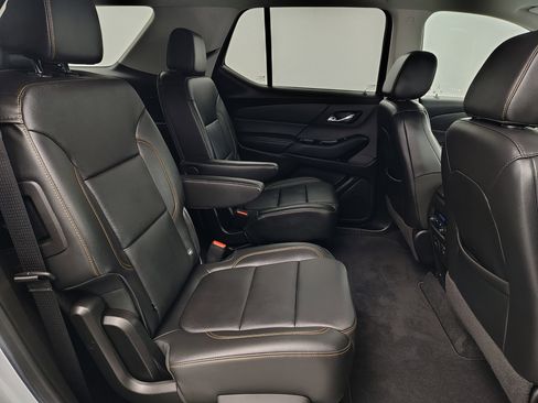 Used 2019 Chevrolet Traverse LT w/ LT Premium Package image 32