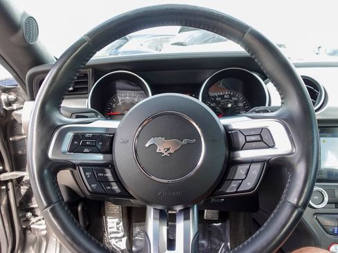 Used 2018 Ford Mustang Premium RWD image 13