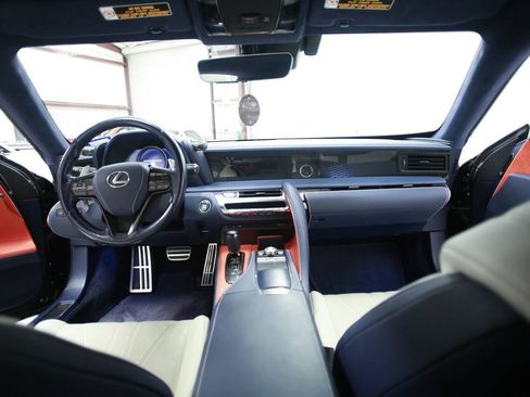 Used 2018 Lexus LC 500 Coupe w/ Touring Package RWD image 21