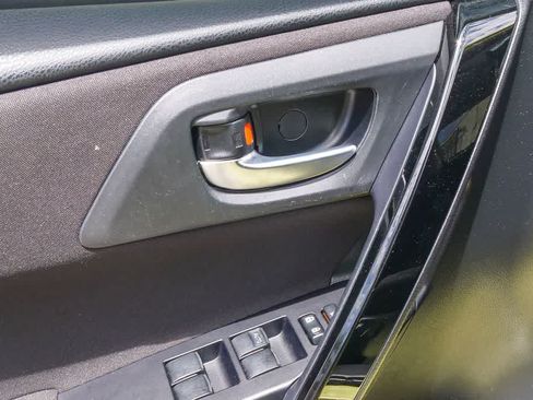 Used 2017 Toyota Corolla iM w/ Carpet Mat Package FWD image 18