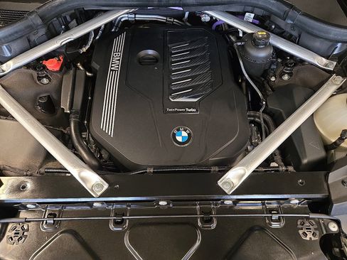 Certified 2022 BMW X7 xDrive40i w/ Premium Package image 27