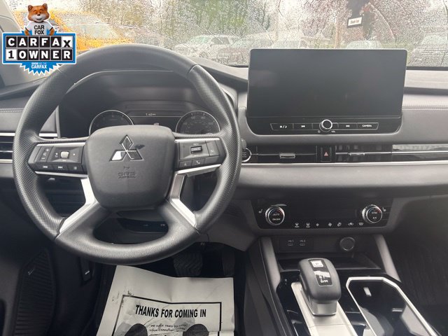 Used 2025 Mitsubishi Outlander ES AWD/4WD image 3